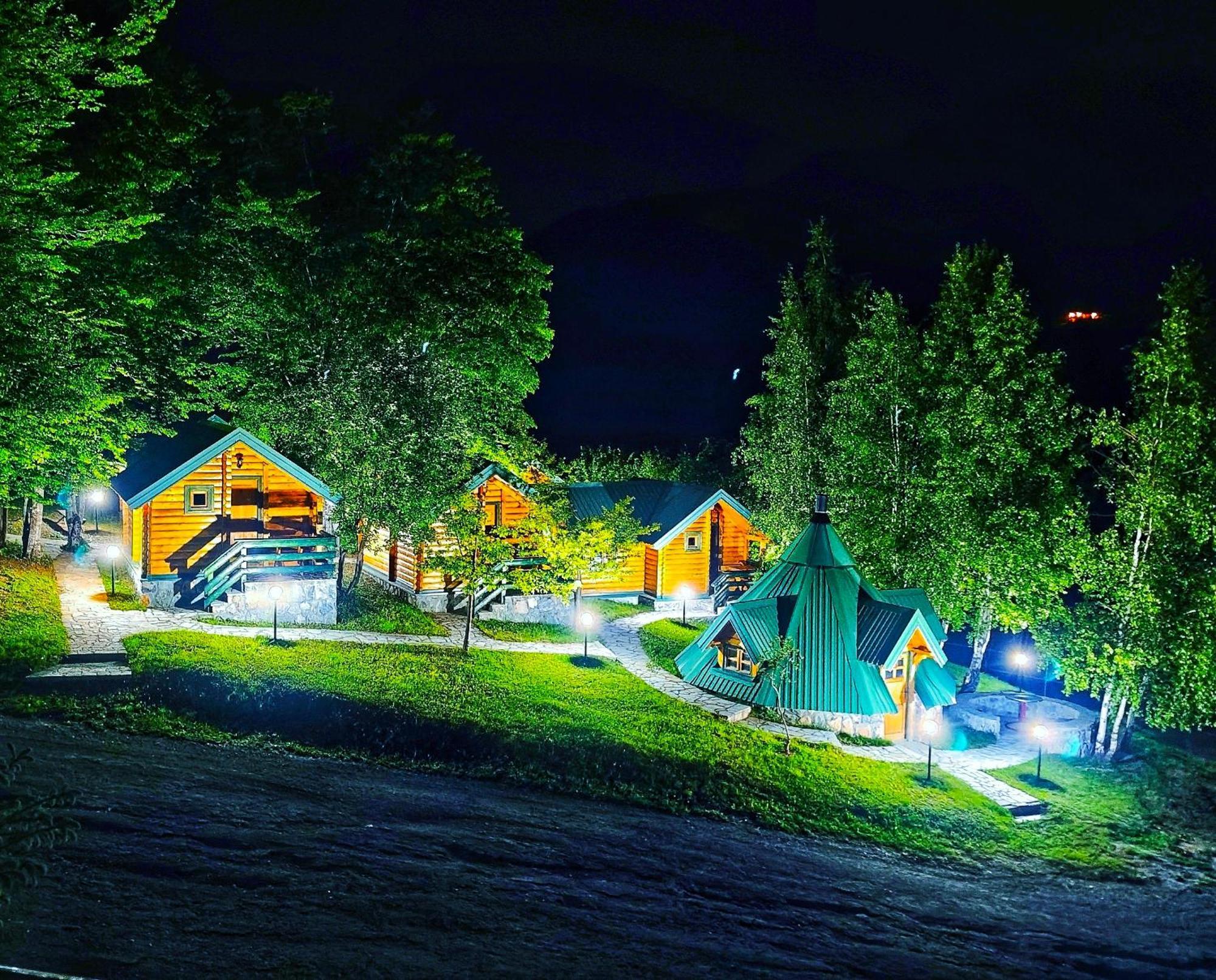 Kozak Apartments & Restaurant โมจโคแวก ภายนอก รูปภาพ