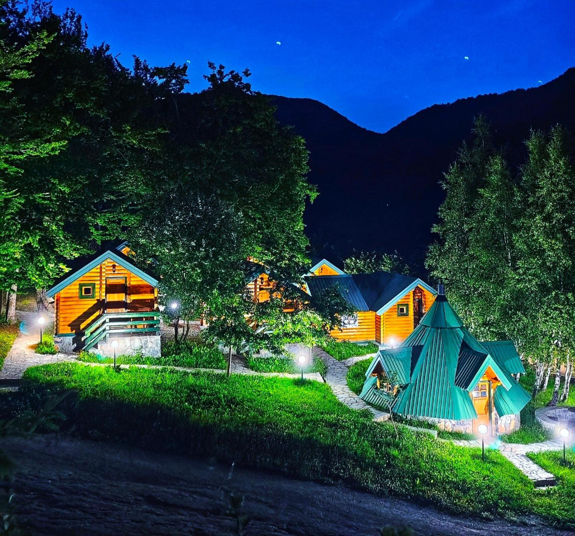 Kozak Apartments & Restaurant โมจโคแวก ภายนอก รูปภาพ